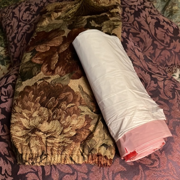 One of a kind hanging tapestry bag garbage bags  hidden inside in and out! - Picture 4 of 7